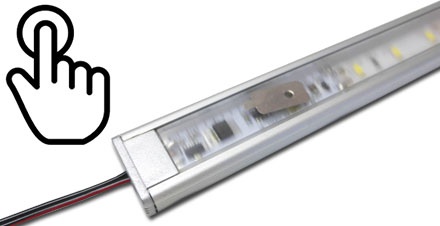 Réglette LED inclinée 30° 20x16mm Noire Camping-car Utilitaire 12V